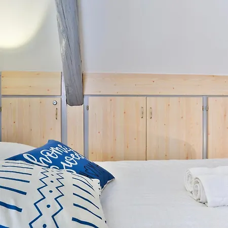 Apartment Duplex Des Vins: Medieval Village Retreat In Alsace